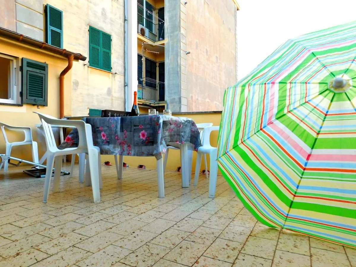 Terrazza Attrezzata, Levanto
