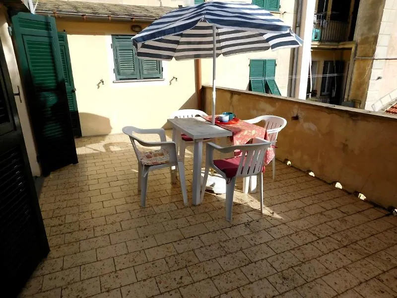 Terrazza Attrezzata, Levanto