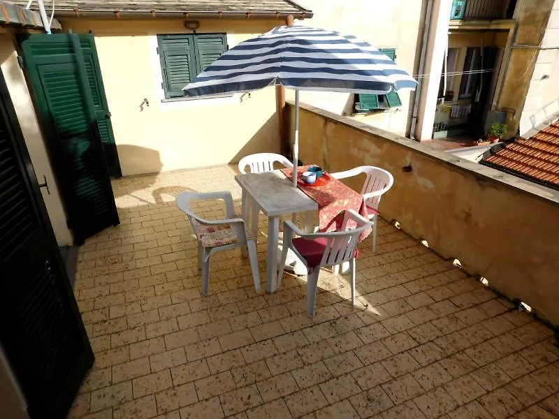 Terrazza Attrezzata, Levanto